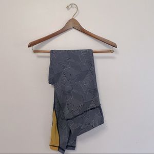 Zobha Blue Patterned Leggings with Golden Yellow Accents Size Medium